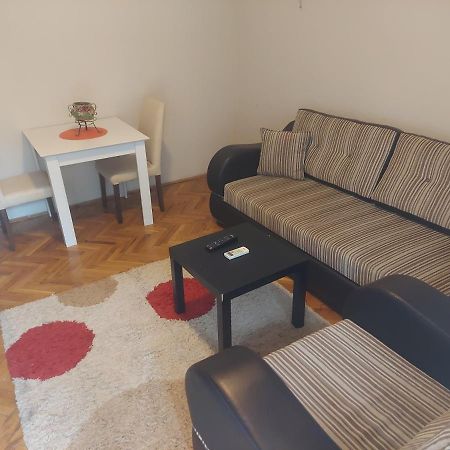 Apartment Perla プリシュティナ エクステリア 写真